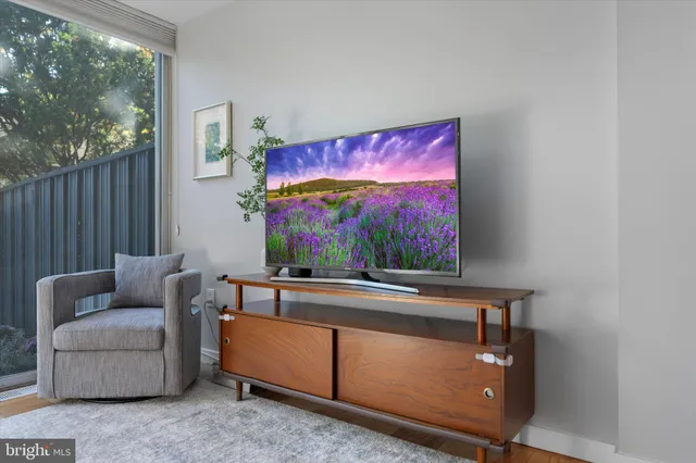 $4,100 | 1378 4th Street Southwest, Washington, DC 20024