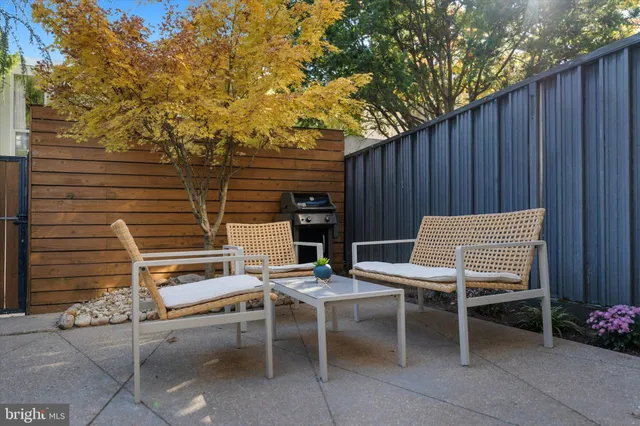 $4,100 | 1378 4th Street Southwest, Washington, DC 20024