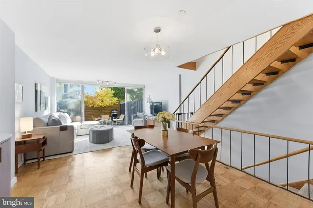 $4,100 | 1378 4th Street Southwest, Washington, DC 20024