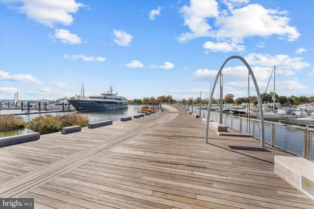 $4,100 | 1378 4th Street Southwest, Washington, DC 20024