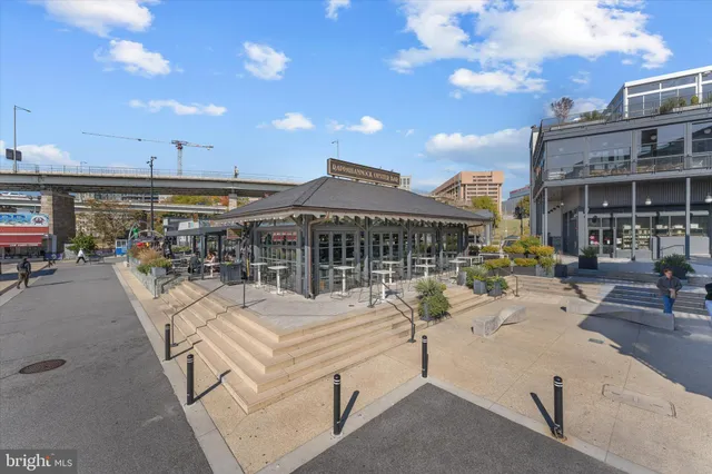 $4,100 | 1378 4th Street Southwest, Washington, DC 20024