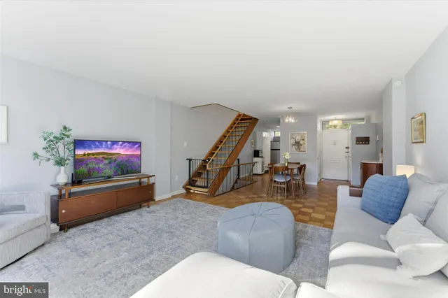 $4,100 | 1378 4th Street Southwest, Washington, DC 20024