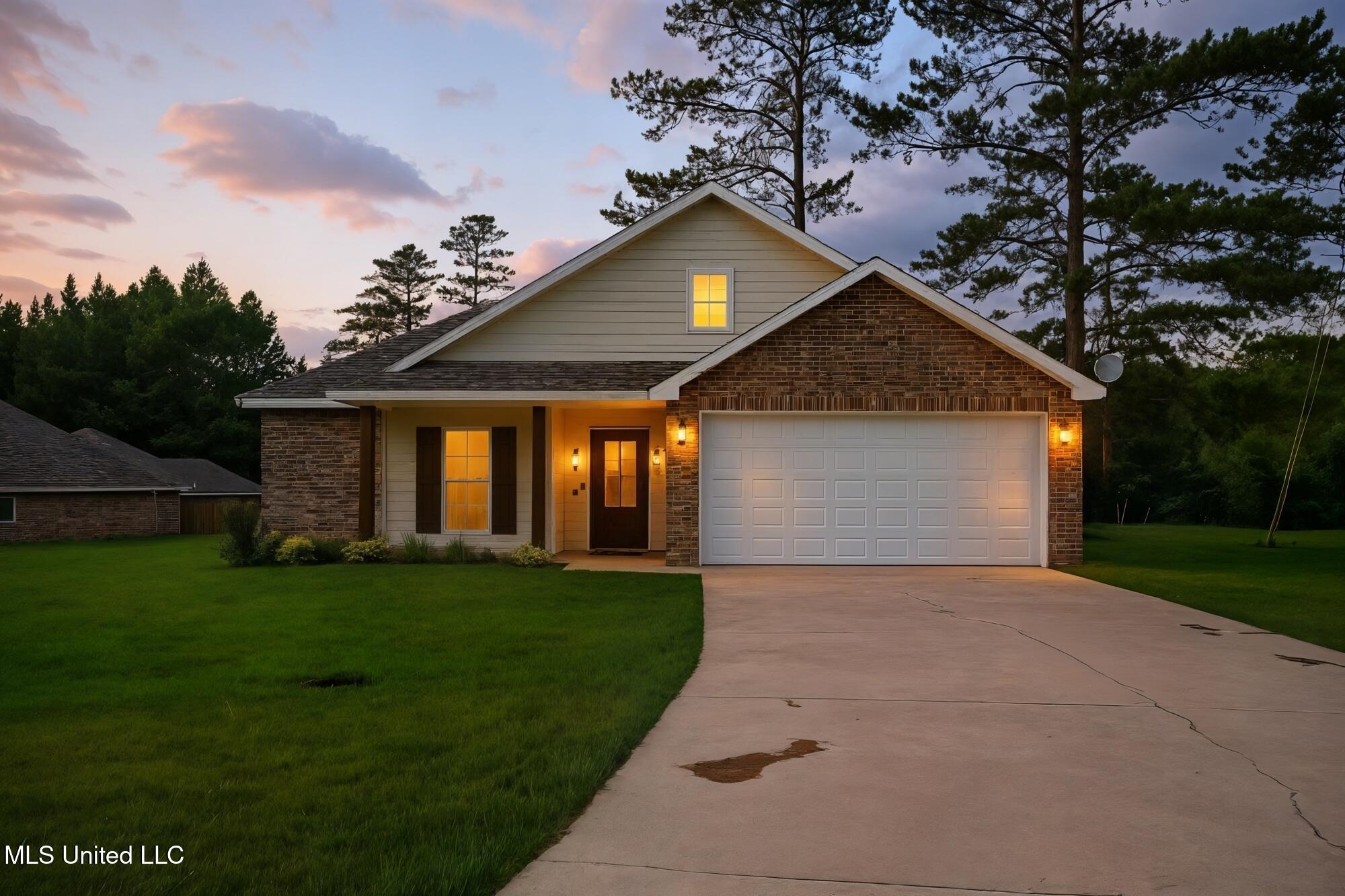 21 Charbonneau Sumrall, MS 39482 - Photo 2 of 38 dsc07745_twilight_c9e44624-62fa-4602-91c