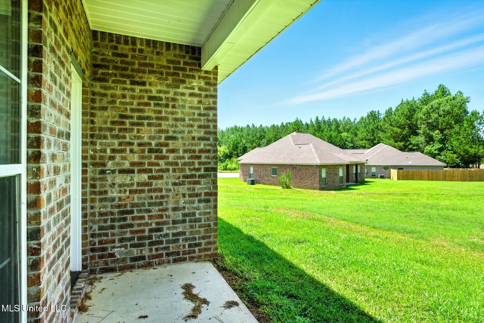 21 Charbonneau Sumrall, MS 39482 - Photo 27 of 38 dsc07943