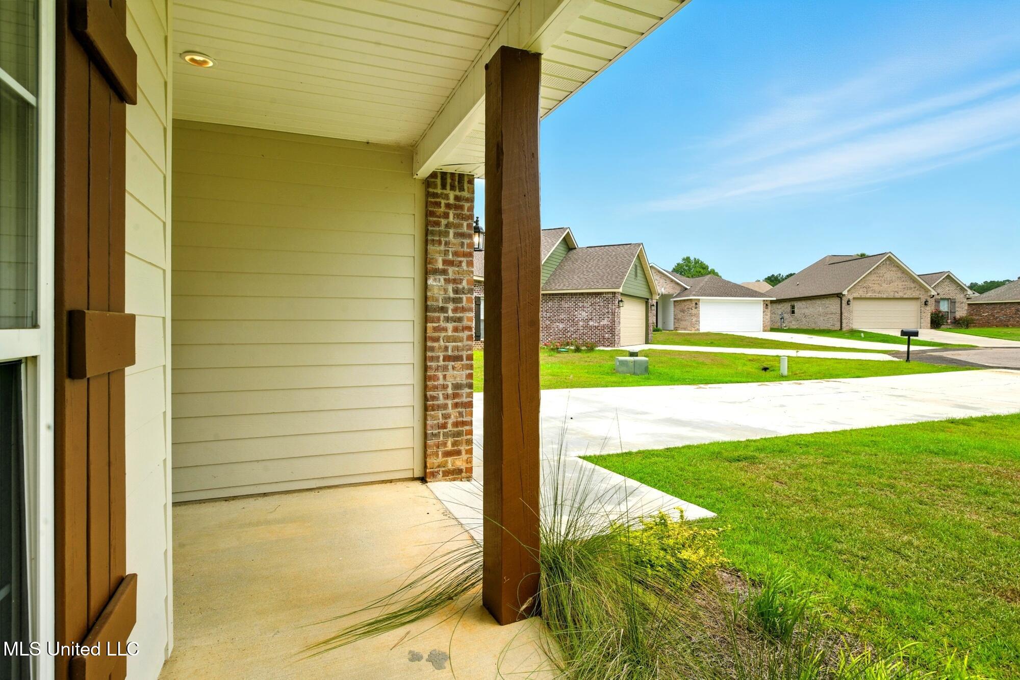 21 Charbonneau Sumrall, MS 39482 - Photo 6 of 38 dsc07754