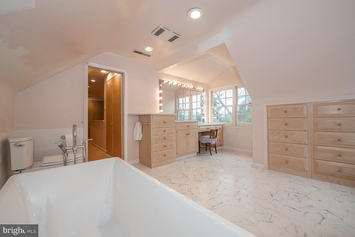 7901 Froebel Road Glenside, PA 19038 - Photo 36 of 47 Gallery Image 36