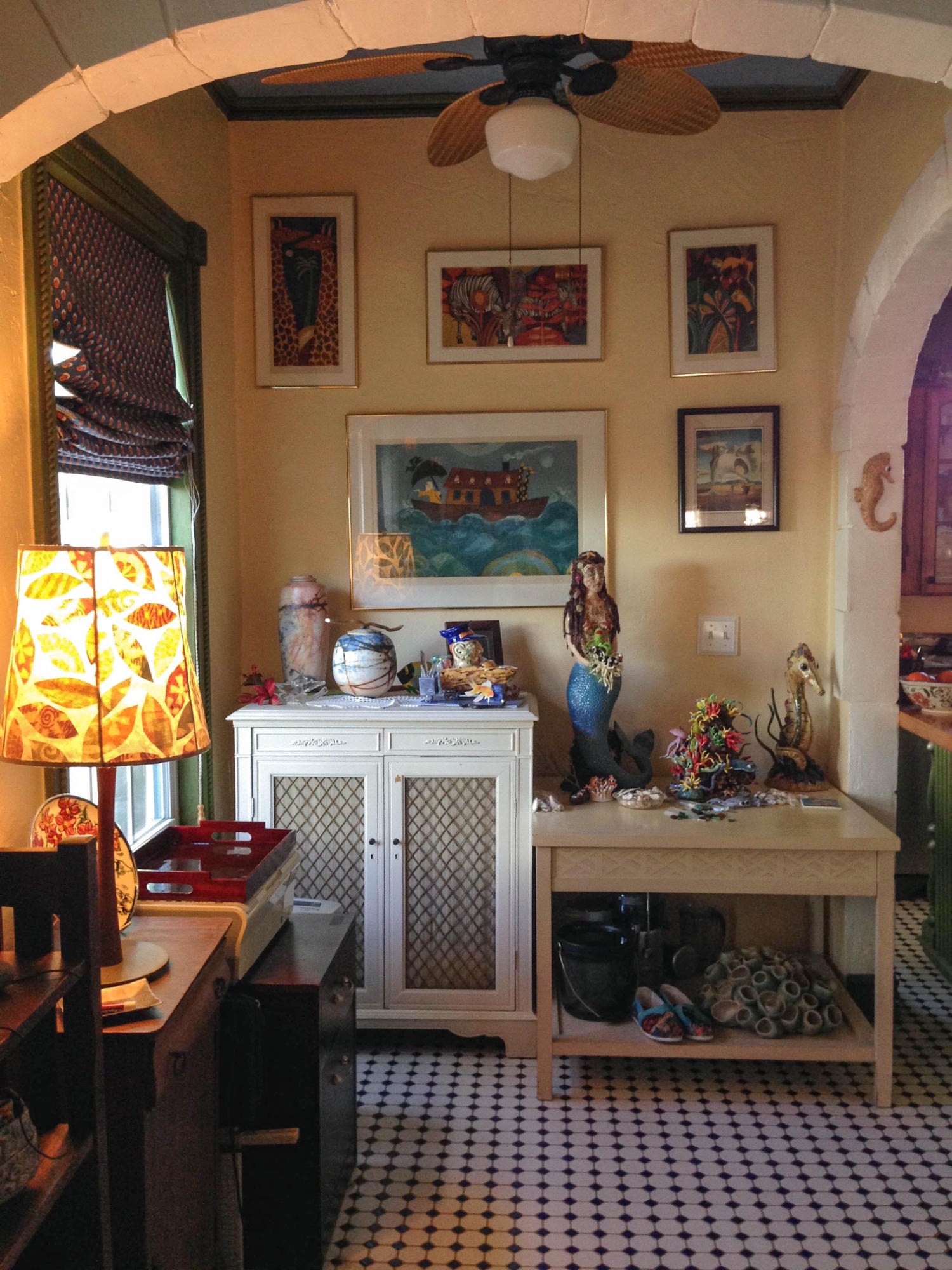 415 Plymouth Road West Palm Beach, FL 33405 - Photo 17 of 47 Kitchen Seating Area or Small Office