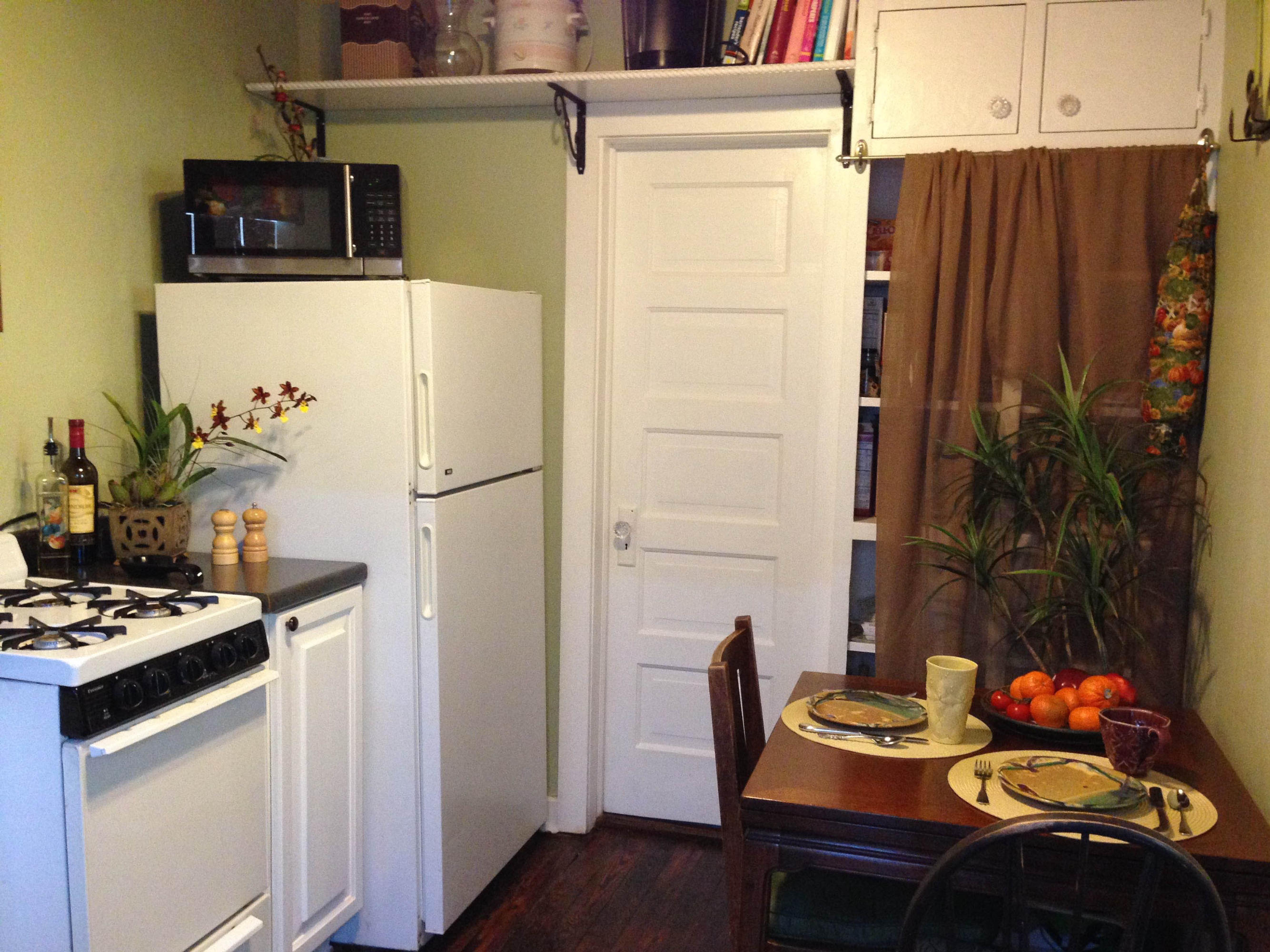 415 Plymouth Road West Palm Beach, FL 33405 - Photo 29 of 47 Cottage Kitchen