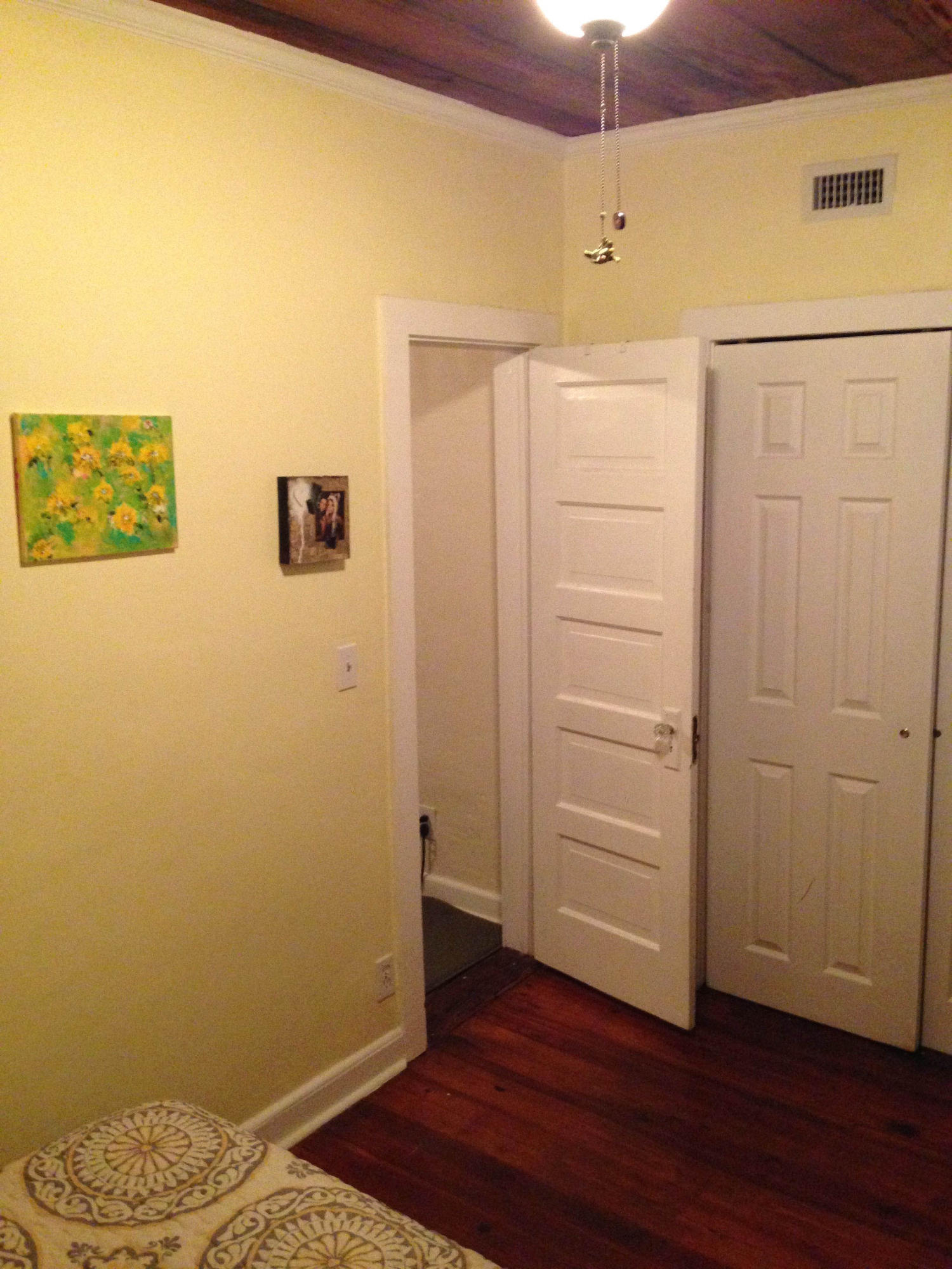 415 Plymouth Road West Palm Beach, FL 33405 - Photo 34 of 47 Cottage Bedroom and closet door