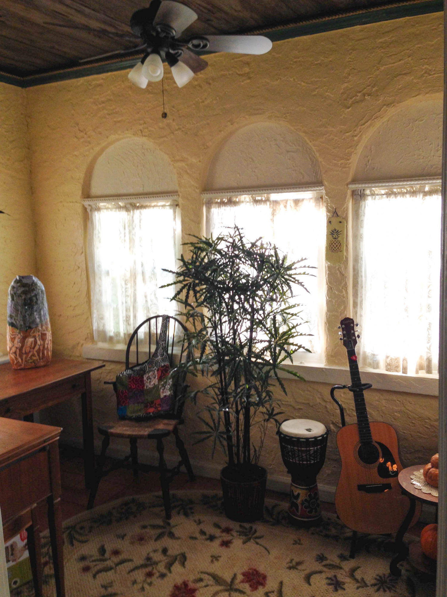 415 Plymouth Road West Palm Beach, FL 33405 - Photo 8 of 47 Florida Room