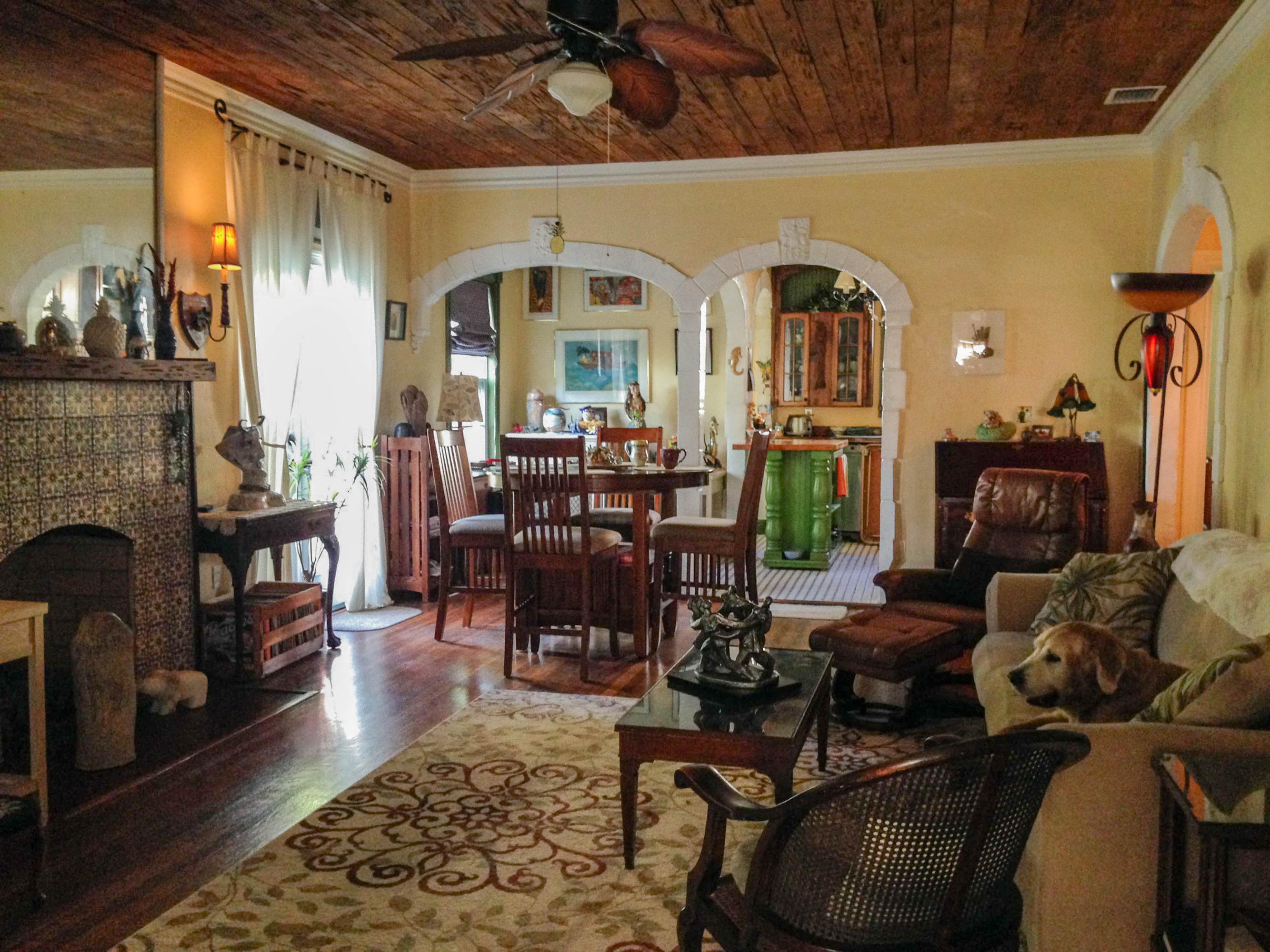 415 Plymouth Road West Palm Beach, FL 33405 - Photo 10 of 47 View from the Front to the Kitchen