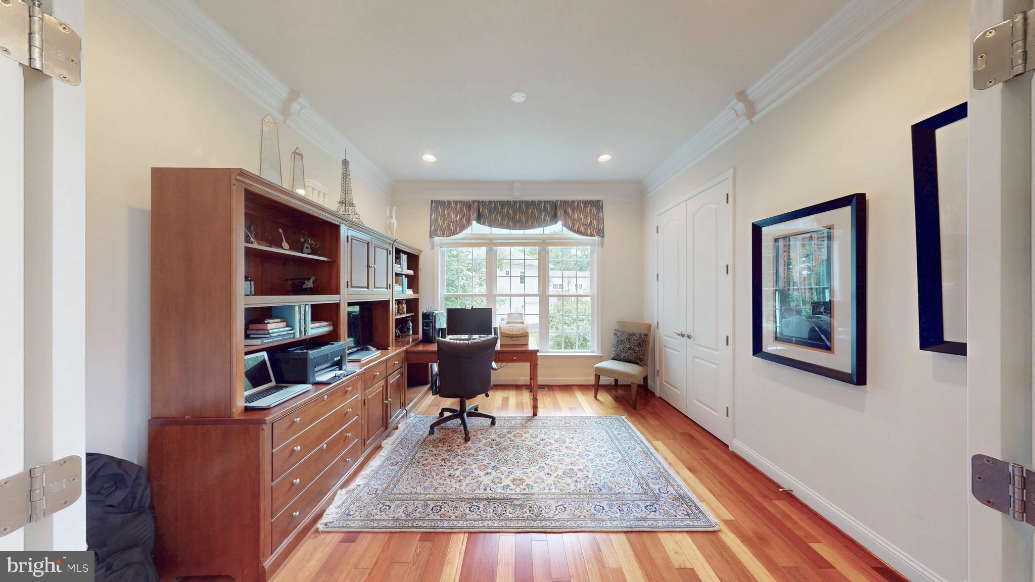 9813 Sunrise Road Vienna, VA 22181 - Photo 12 of 118 Main Level Library / Bedroom