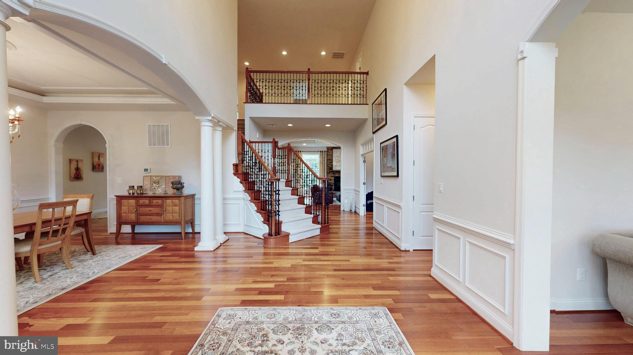 9813 Sunrise Road Vienna, VA 22181 - Photo 4 of 118 Brazilian Cherry Floors Throughout