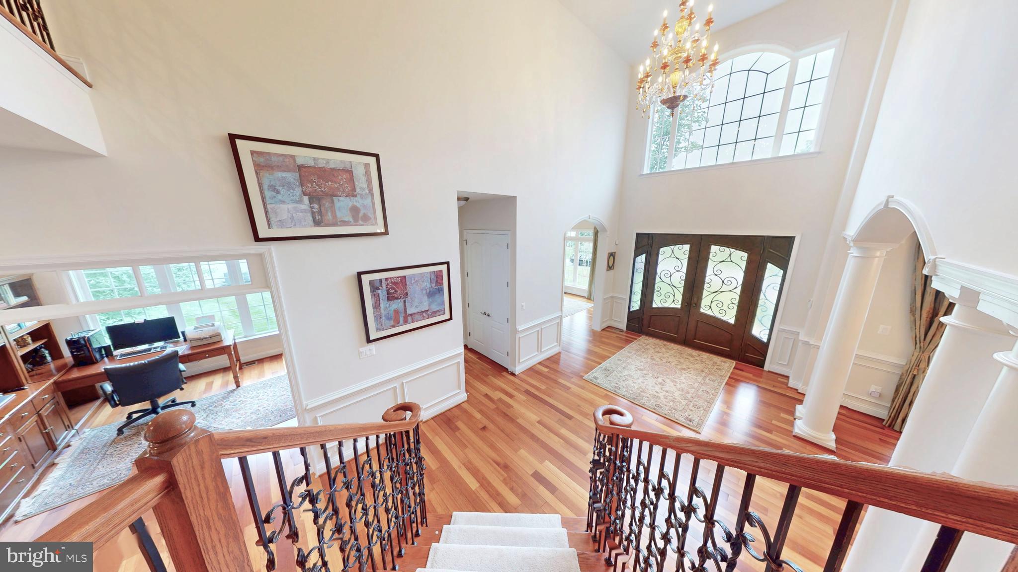 9813 Sunrise Road Vienna, VA 22181 - Photo 45 of 118 Beautiful Iron Rails