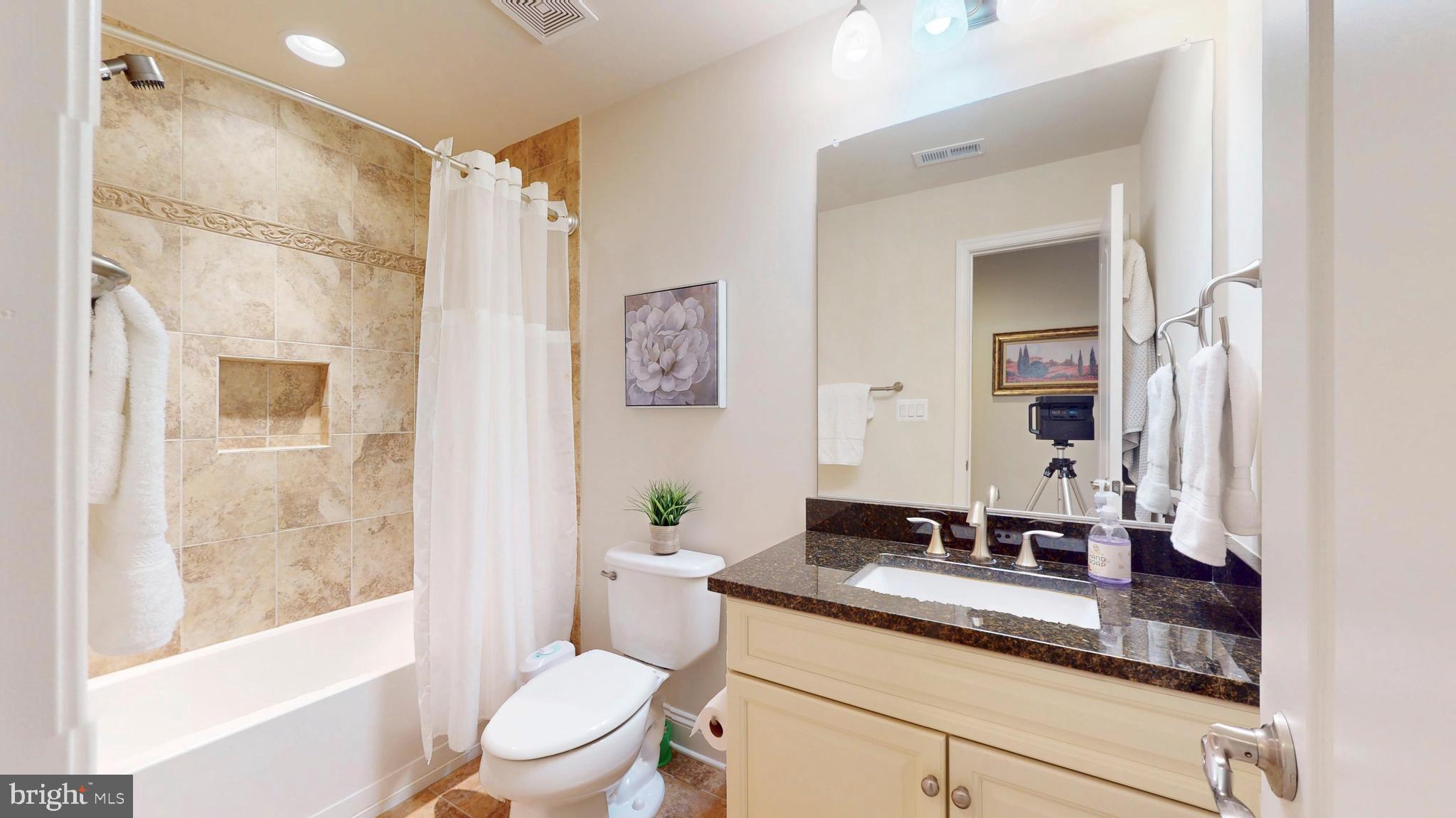 9813 Sunrise Road Vienna, VA 22181 - Photo 67 of 118 Ensuite Bath for Bedroom 5