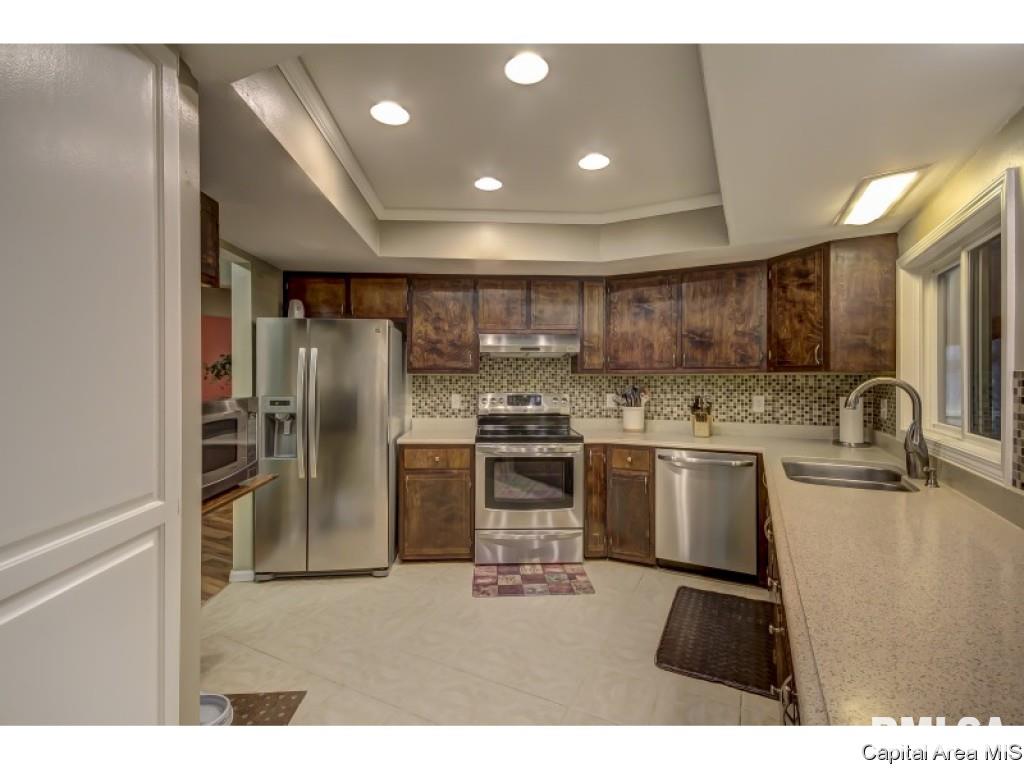 52 Axline Road Chatham, IL 62629 - Photo 8 of 36 Gallery Image 8