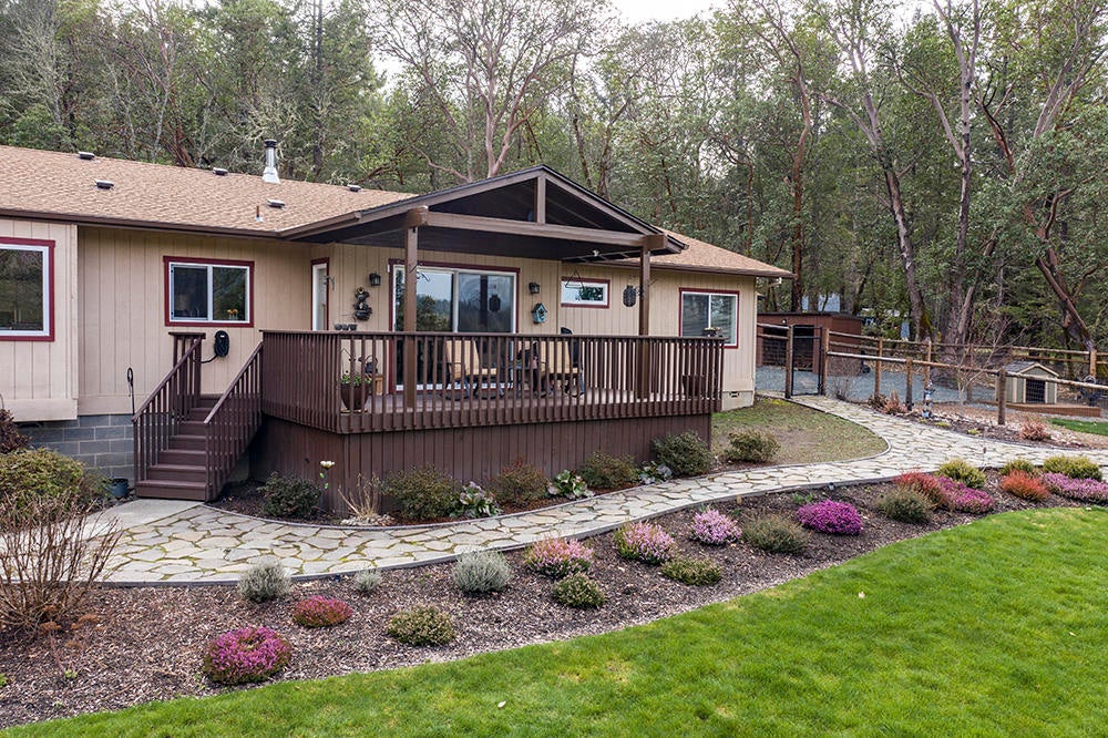 6111 Donaldson Road Grants Pass, OR 97526 - Photo 39 of 42 39