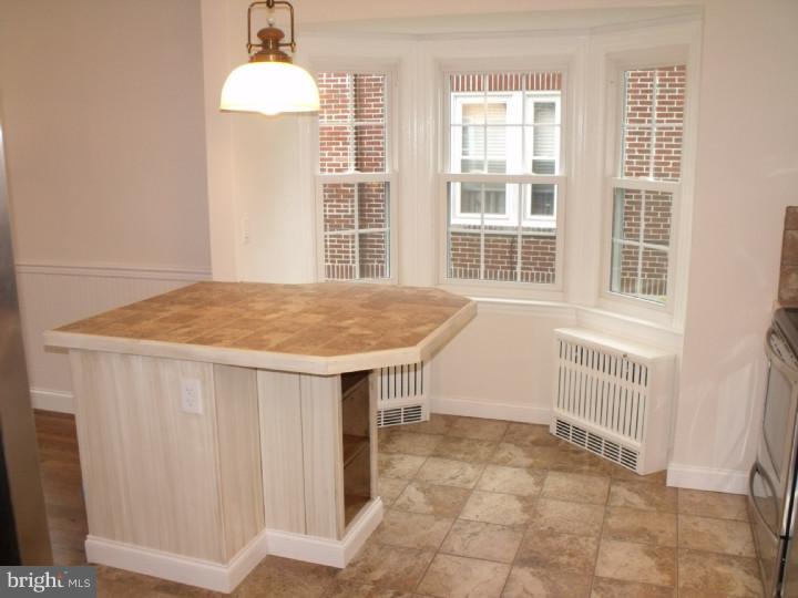 42 Evans Avenue Sinking Spring, PA 19608 - Photo 13 of 25 Kitchen