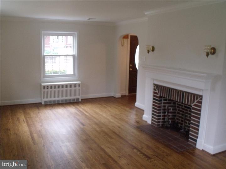 42 Evans Avenue Sinking Spring, PA 19608 - Photo 7 of 25 Living Room