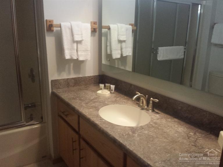 57383 Beaver Ridge Loop, Unit 35 D1 Sunriver, OR 97707 - Photo 5 of 10 Additional Photo
