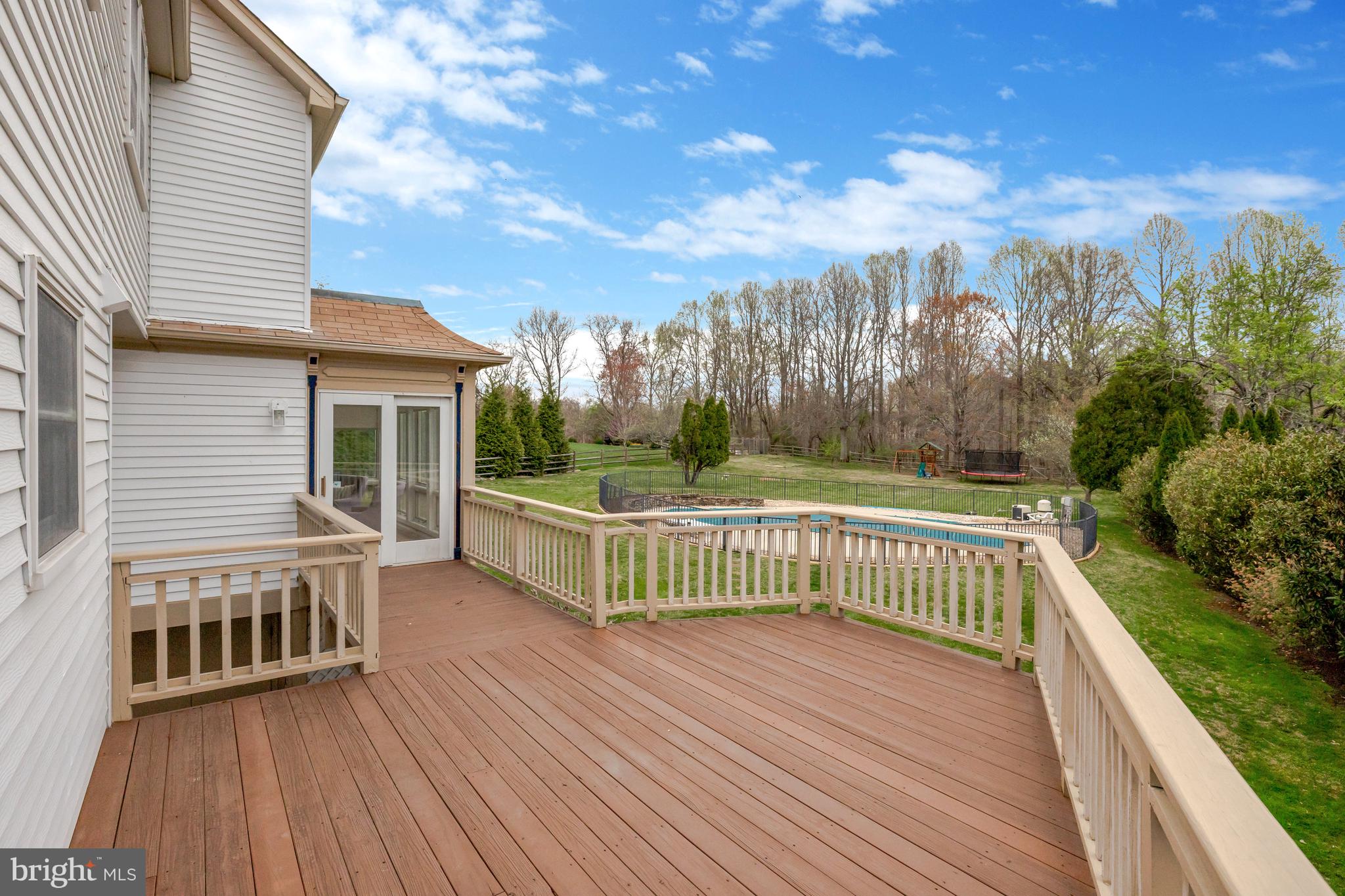 1215 Bishopsgate Way Reston, VA 20194 - Photo 33 of 41 a view of deck and patio