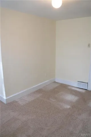 $575 | 117 South 11th Street, Unit B, Belleville, IL 62220