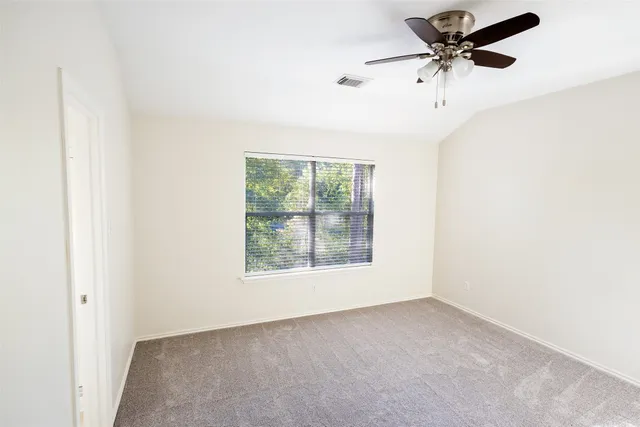 $2,000 | 11 Summer Haze Circle, The Woodlands, TX 77382