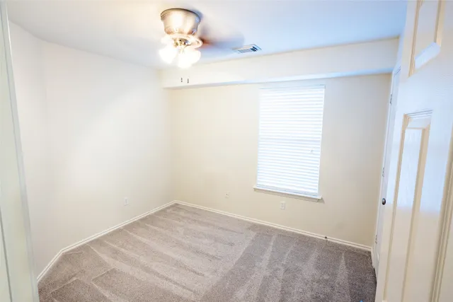 $2,000 | 11 Summer Haze Circle, The Woodlands, TX 77382