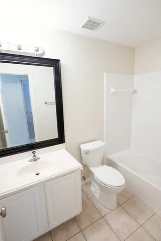 $2,000 | 11 Summer Haze Circle, The Woodlands, TX 77382