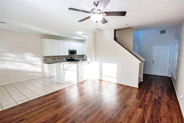 $2,000 | 11 Summer Haze Circle, The Woodlands, TX 77382