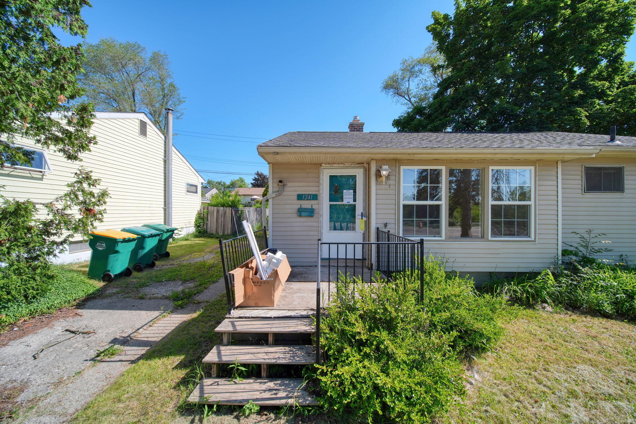 1241 Grove Road Ypsilanti, MI 48198 - Photo 2 of 35 3-web-or-mls-DSC05949_HDR