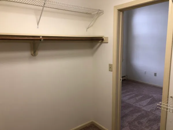 $1,725 | 521 Pine Street, Unit 205, Manchester, NH 03104