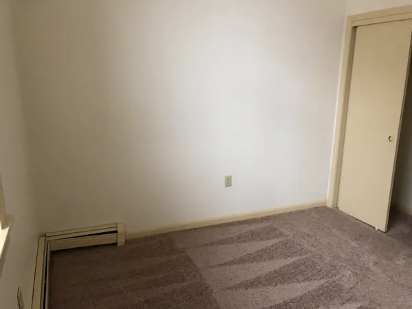 $1,725 | 521 Pine Street, Unit 205, Manchester, NH 03104