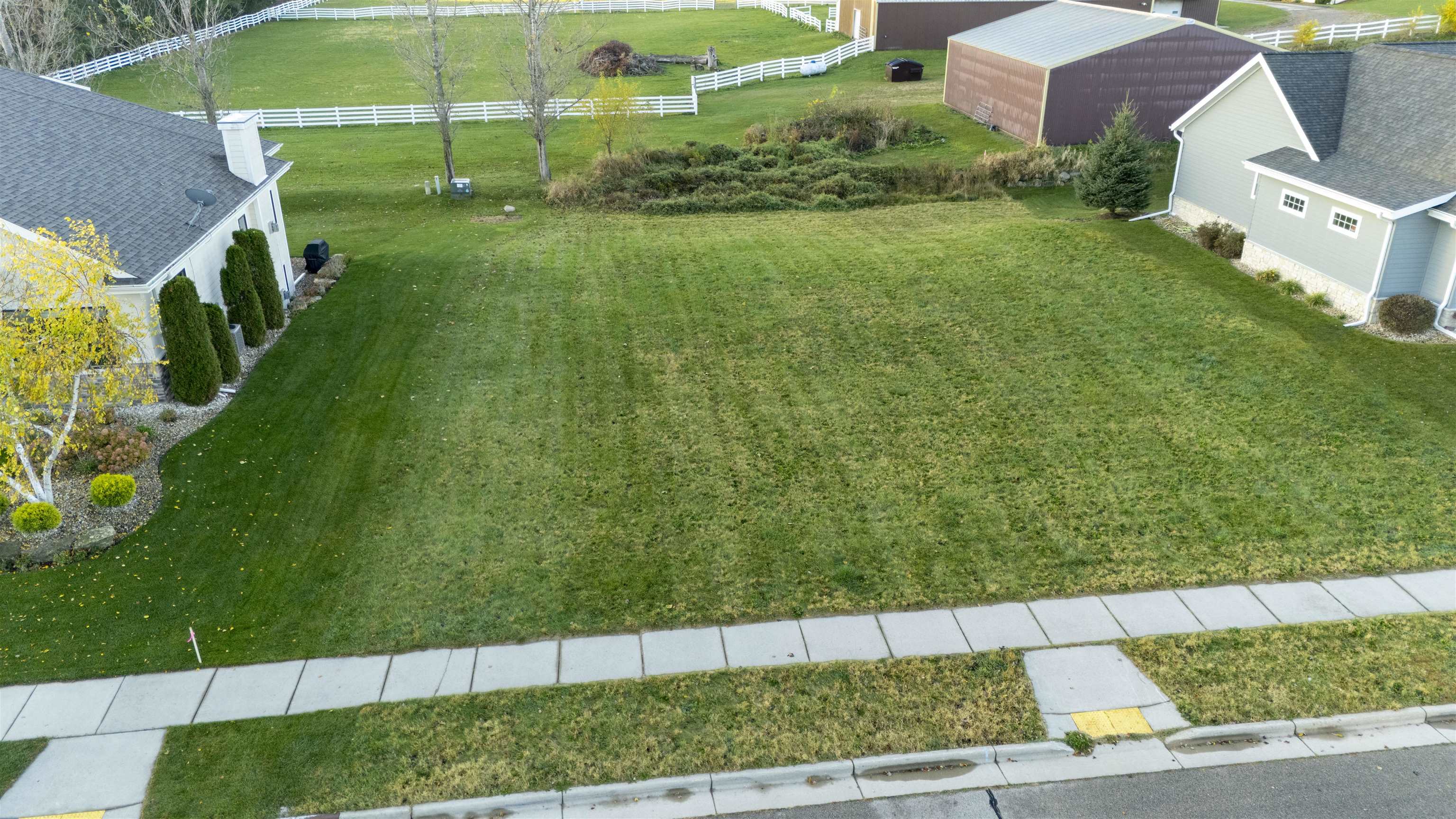 10013 Shadow Ridge Trail Middleton, WI 53562 - Photo 4 of 6