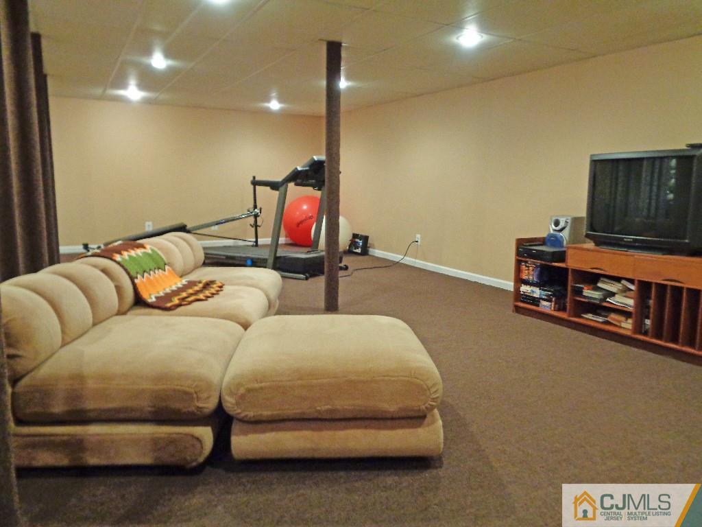 4 Cook Road East Brunswick, NJ 08816 - Photo 22 of 25 Gallery Image 22