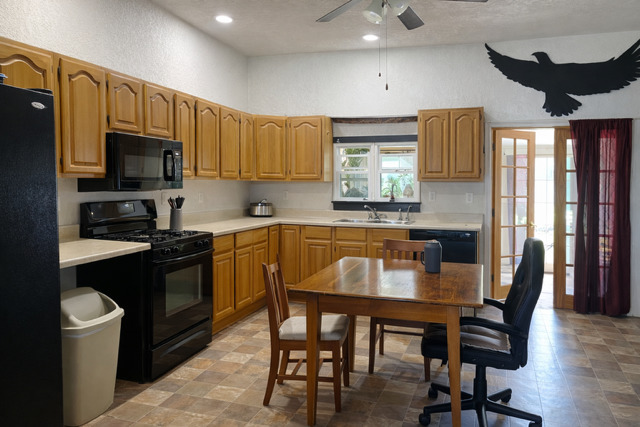 2285 West Center Street Decatur, IL 62526 - Photo 4 of 10