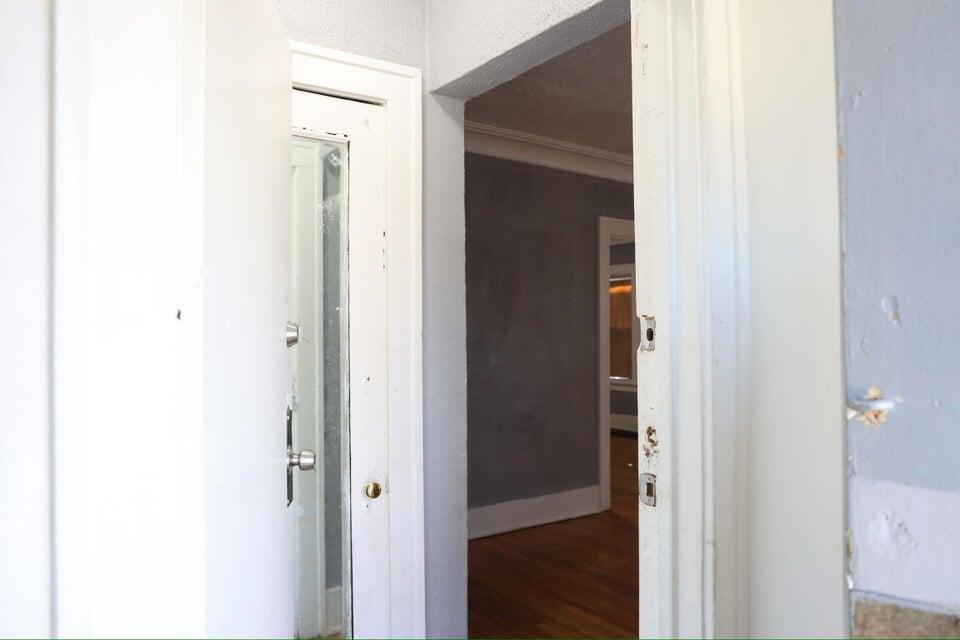 2025 Calvert Avenue Detroit, MI 48206 - Photo 8 of 19 2