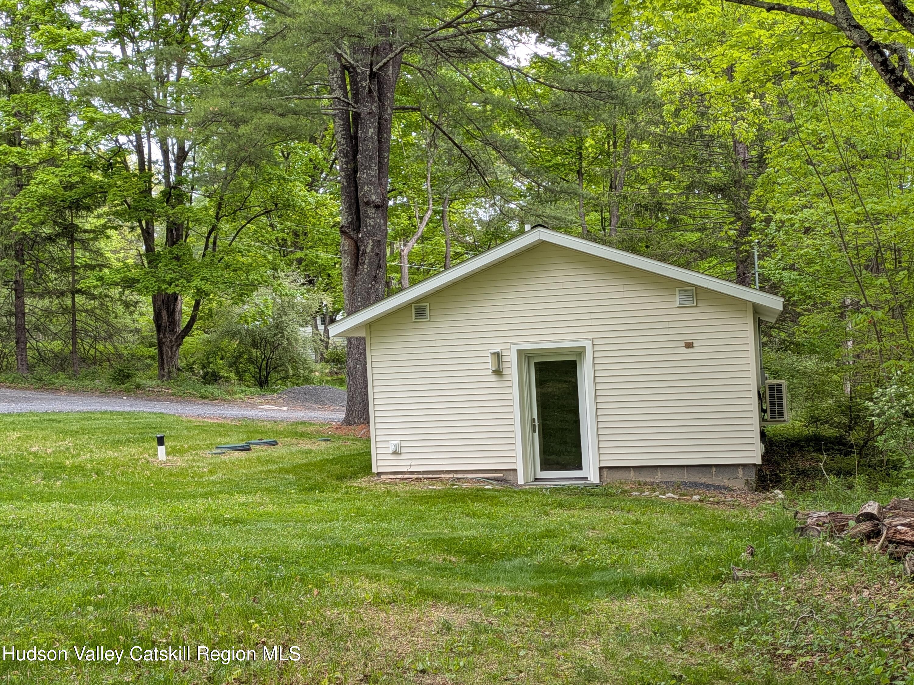 513 South Mountain Road Gardiner, NY 12525 - Photo 58 of 63 a view of outdoor space and yard