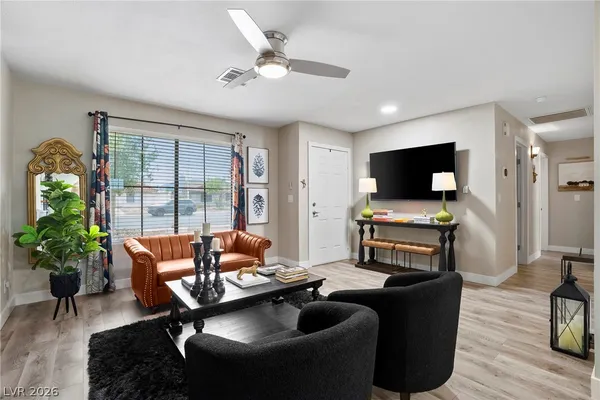 $389,500 | 445 Concord Way, Henderson, NV 89015