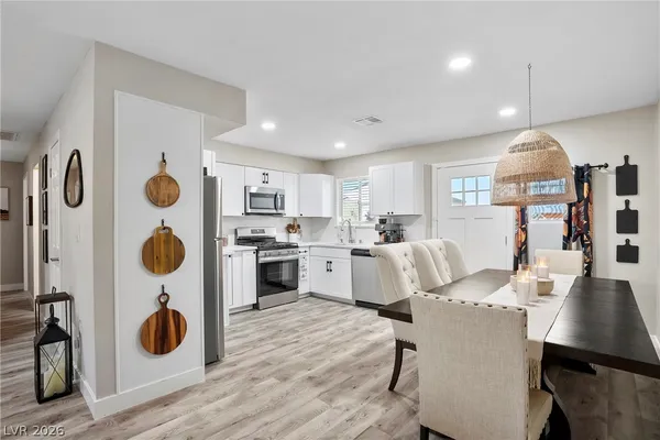 $389,500 | 445 Concord Way, Henderson, NV 89015