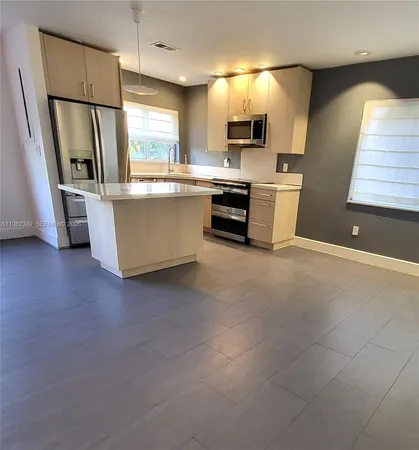 $3,100 | 13881 Northeast 2nd Court, Unit C6, Miami, FL 33161