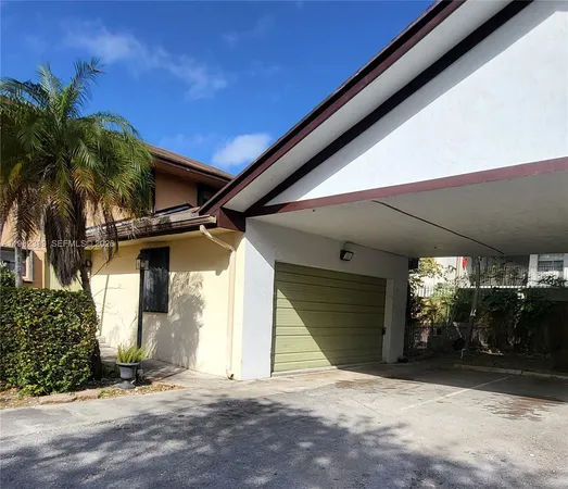 $3,100 | 13881 Northeast 2nd Court, Unit C6, Miami, FL 33161