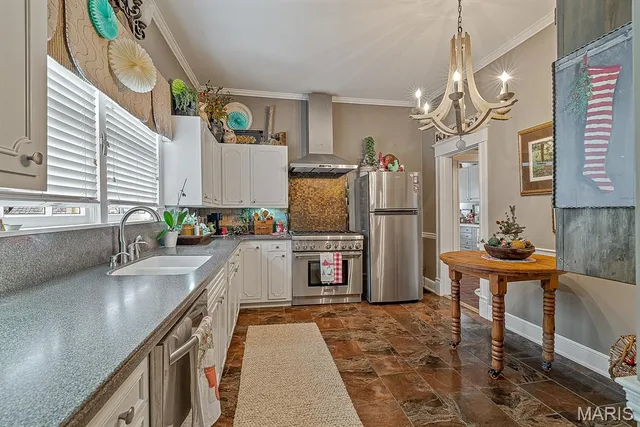 $290,000 | 706 Carleton Avenue, Caruthersville, MO 63830