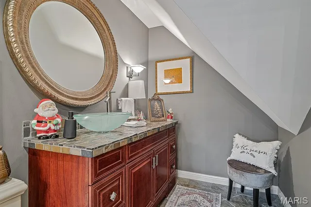 $290,000 | 706 Carleton Avenue, Caruthersville, MO 63830