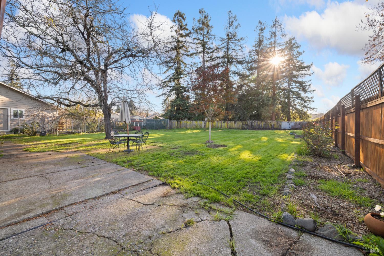 2825 Seneca Lane Santa Rosa, CA 95403 - Photo 40 of 43