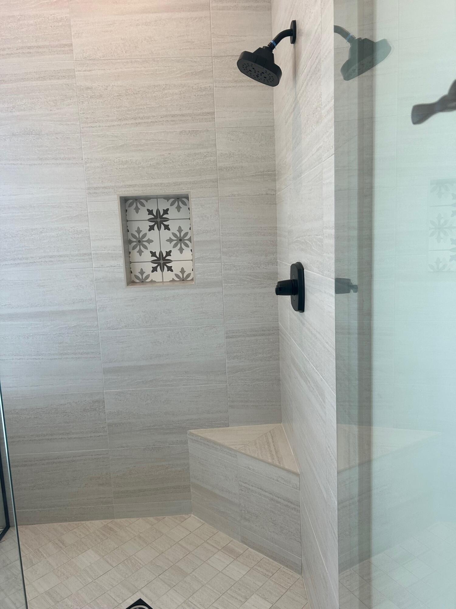 961 Hidden Ridge Tulare, CA 93274 - Photo 10 of 10 Bathroom