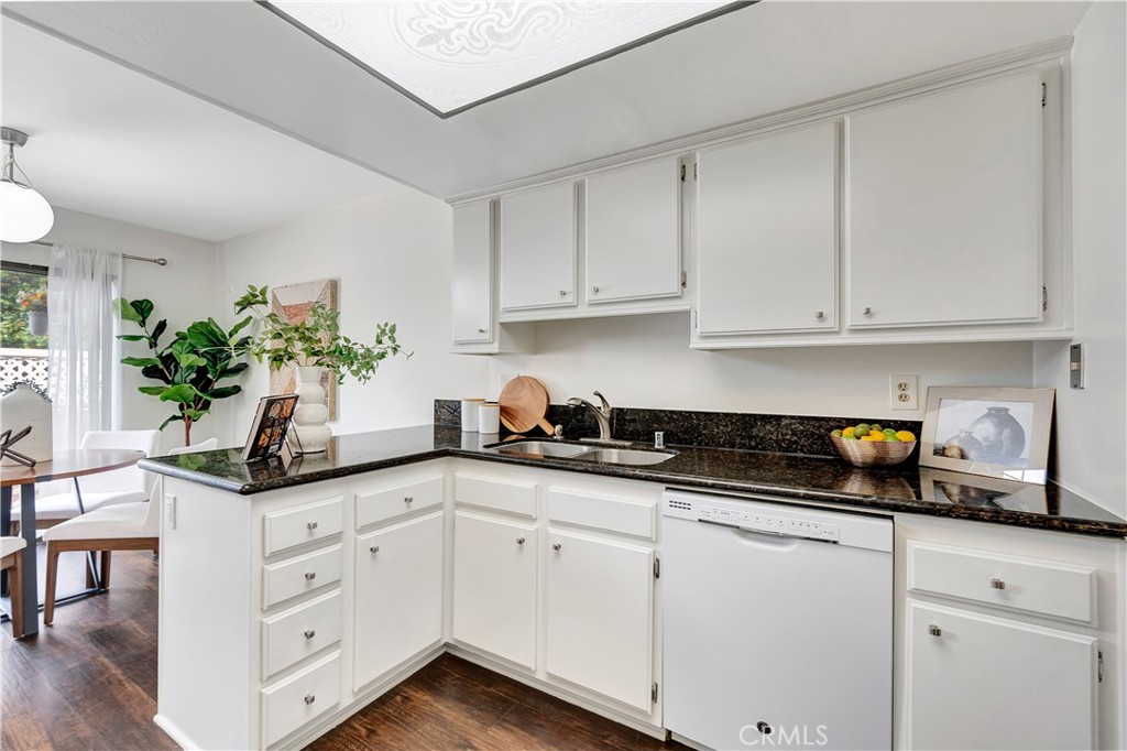 2245 Cheyenne Way, Unit 46 Fullerton, CA 92833 - Photo 5 of 30