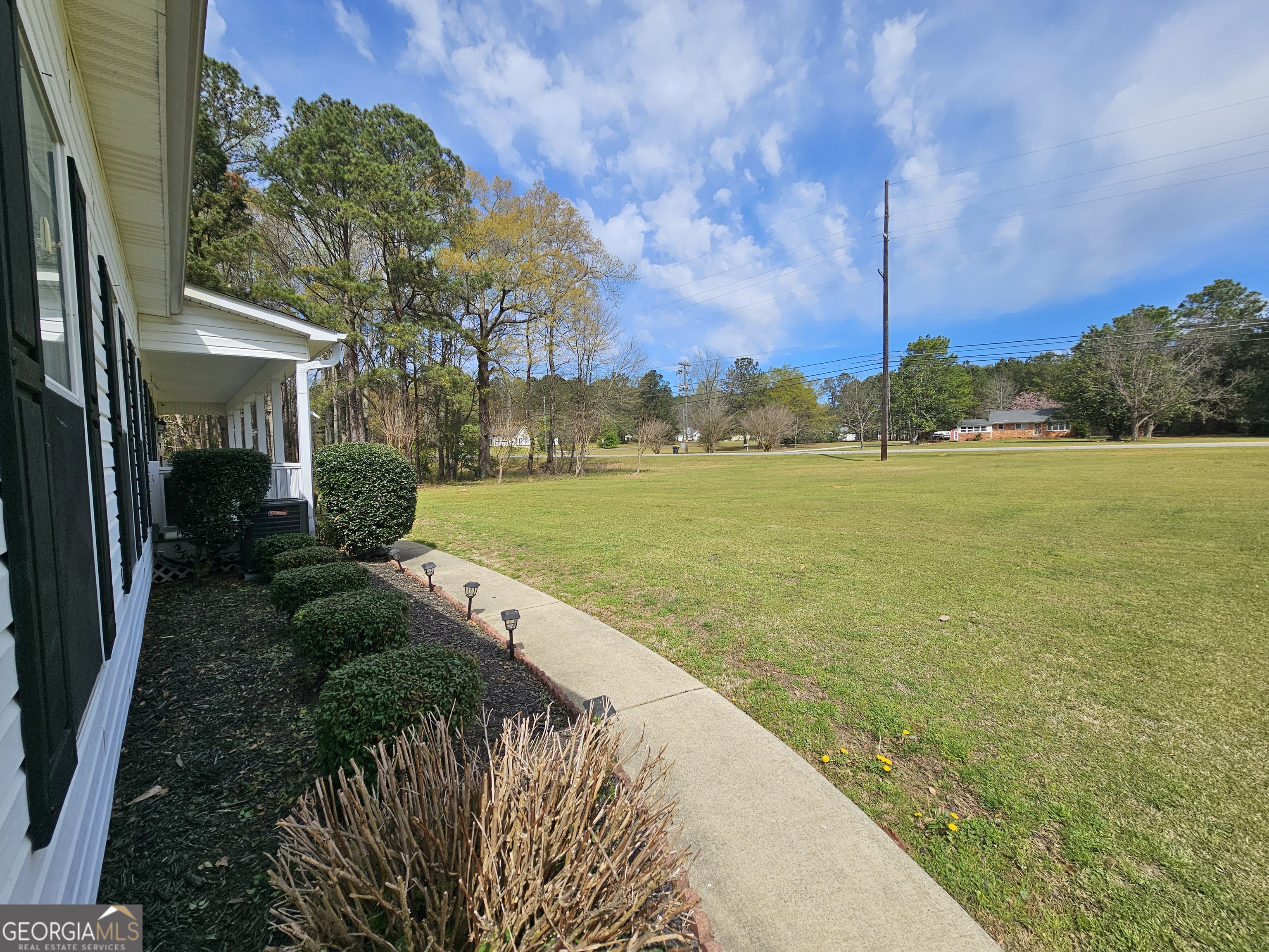17 Goodwyn Road Newnan, GA 30265 - Photo 12 of 86