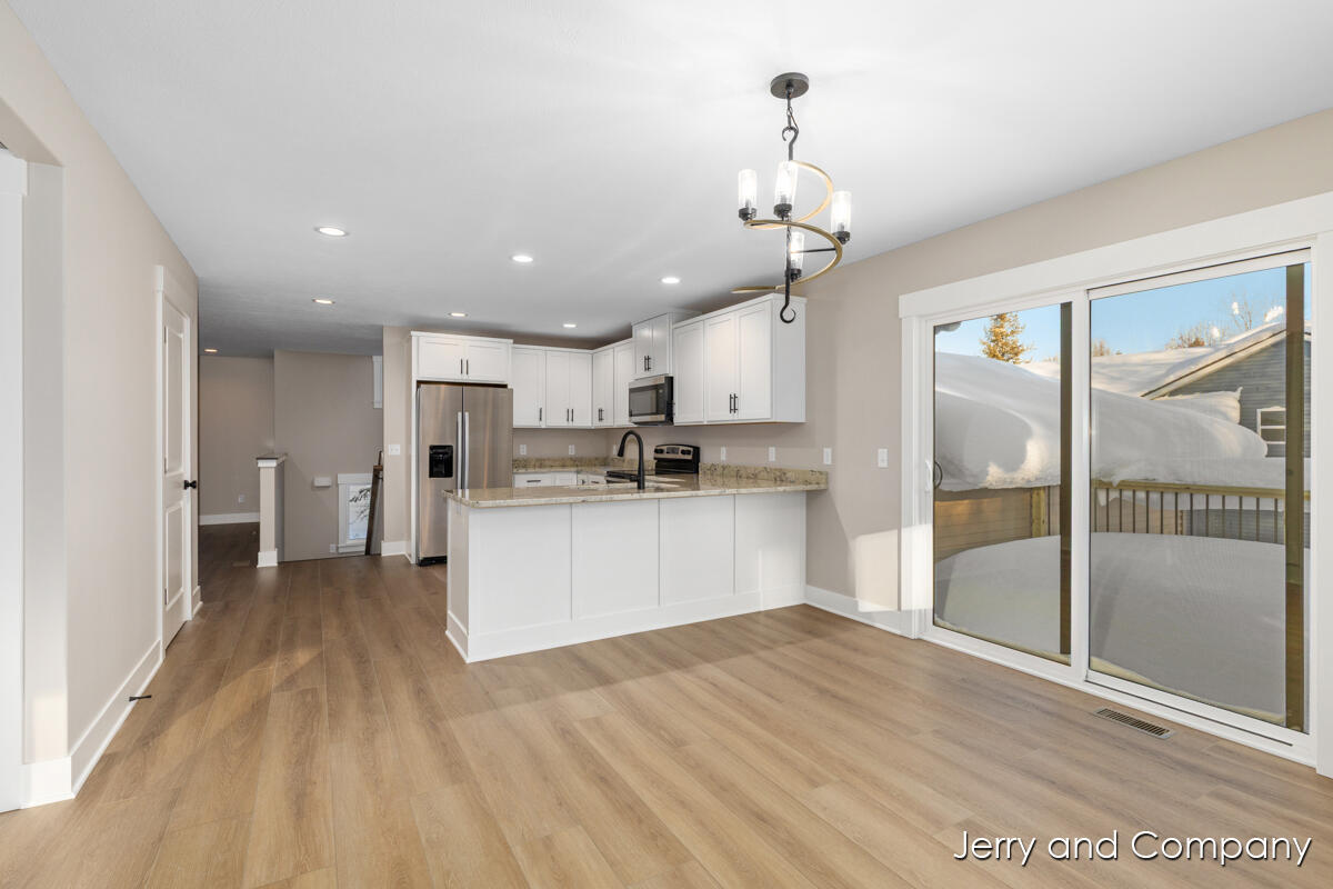 907 Apple Ridge Allegan, MI 49010 - Photo 12 of 38 IMG_1010