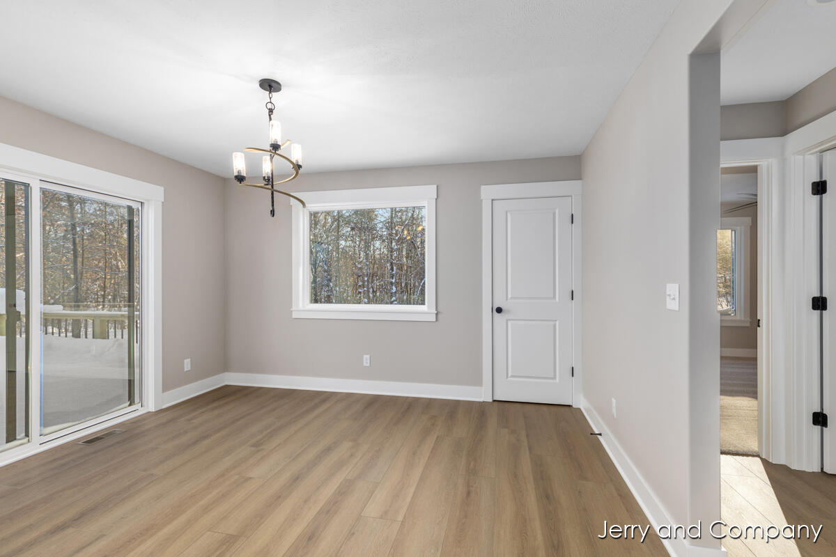 907 Apple Ridge Allegan, MI 49010 - Photo 14 of 38 IMG_1012